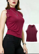Top sans manches dentelle Tilio bordeaux porté, maille jersey made in Italy
