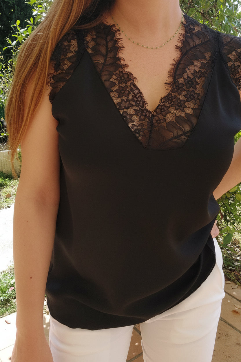 Top Lupé — Débardeur Satiné Col V Dentelle Florale Épaules Festonnées Made in Italy