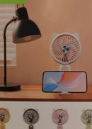 Ventilateur Ventilochat sur support bureau avec smartphone calé dans le porte-téléphone intégré — mode mains libres

