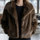 Veste VANESSA en fausse fourrure premium pour femme - Vue principale élégante et confortable