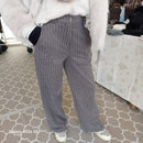 Détail pantalon Paul tweed grège - coupe large confortable et matière esprit tweed sophistiquée
