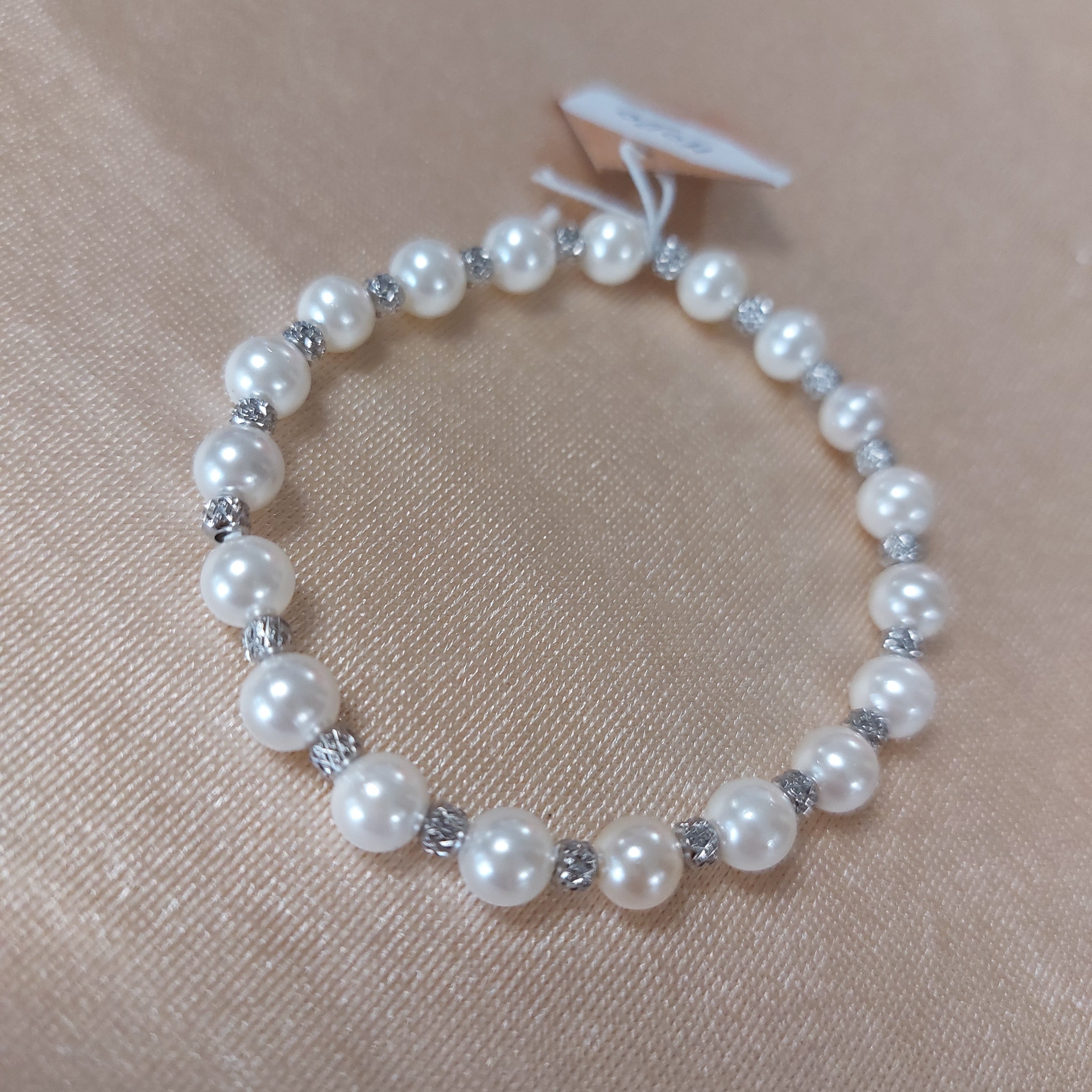 Bracelet Modo – Perles Nacrées Blanches & Boules Acier Élastique