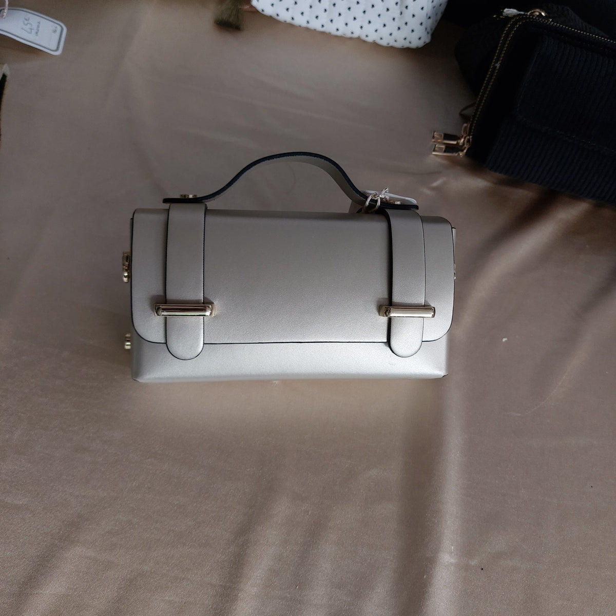 Sac à Main Cuir Valencia — Mini Rigide Rabat Chaîne Dorée Made in Italy