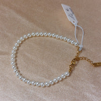 Bracelet Lure – Boulier Perles Nacrées Blanches & Fermoir Doré